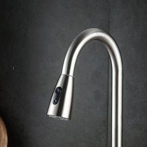 Robinet de cuisine <span class=keywords><strong>à</strong></span> pulvérisation de haute qualité en acier inoxydable Mélangeur chaud/froid Valve en céramique Robinet de cuisine <span class=keywords><strong>à</strong></span> extraction vers le bas pour armoire - Product Image 6