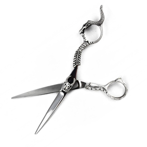 กรรไกรสแตนเลสมังกรแบบมืออาชีพจากเยอรมันด้ามจับมังกรที่วางนิ้วที่ปลายแหลมสีเงินมีสไตล์ - Product Image 2