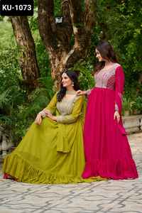 Vestidos Anarkali Tradicionales Étnicos de la India con Bordado de Estrellas en Georgette, Cuentas y Lentejuelas, con Dupatta para Mujeres, para Bodas - Product Image 2