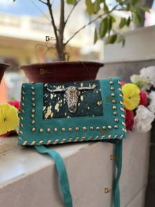 Bolso cruzado de cuero de vaca metálico de estilo occidental con tallado de dirección y borla en forma de cruz Sling monedero/bolso de compras del comprador - Product Image 5