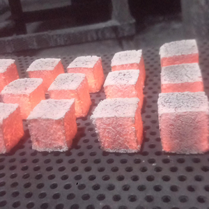 Disfrute de la exquisita esencia de la Shisha con la ayuda de Coco Cubes, un carbón de cachimba derivado de los cocos. - Product Image 1