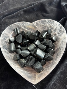 Pierre de Tourmaline Noire Naturelle Polie, Pierre de Guérison en Cristal, Pierre de Poche Roulée pour la Méditation et la Décoration Intérieure - Product Image 3