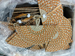 สินค้าขายดี: ช่างฝีมือจากหญ้าทะเลพัดลมนาโน-ของตกแต่งบ้านที่ยั่งยืนด้วยสีแบบดั้งเดิม! -ดอกบัวสีน้ำเงิน - Product Image 6