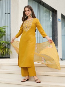 ชุดสلوارผ้าเรยอนเนื้อหนาแบบอินเดีย-ปากีสถาน แต่งลายปัก งานปักสุดหรู ทันสมัย เหมาะสำหรับงานปาร์ตี้ งานแต่งงาน งานฮัลดี ชุดลำลองแบบดั้งเดิม - Product Image 5