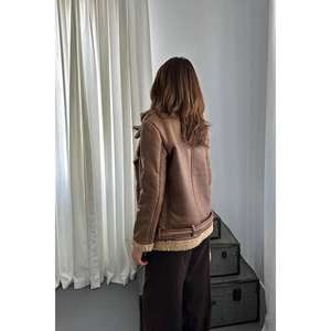 เสื้อแจ็คเก็ตขนเฟอร์เทียมสีแทนสำหรับผู้หญิง พร้อมอีโบเล็ต ขายส่ง - Product Image 5