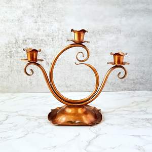 Candélabre en métal utilisé pour les magasins de détail de luxe offrant des effets d'éclairage élégants favorisant des expériences d'achat haut de gamme - Product Image 3