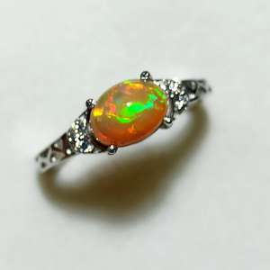 แหวนโอปอลสีส้มงดงาม925เครื่องประดับโอปอลทำด้วยมือแบบเรียบง่ายทำด้วยมือเงินแท้ของขวัญแหวนที่สง่างามสำหรับเธอ - Product Image 1