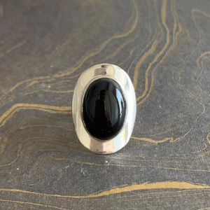Bague unisexe en argent 925 (8,0 grammes) avec pierre précieuse en onyx noir de forme ovale, bijoux de classe, à porter au quotidien - Product Image 1