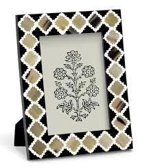 Cadre photo moderne en MDF fait main avec incrustation d'os, imperméable et léger, comprend un coffret cadeau avec logo personnalisé pour une utilisation murale ou sur table - Product Image 3