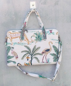 Sac pour ordinateur portable matelassé vintage moderne de luxe fait à la main, imprimé animal de la jungle blanc, pur coton, durable, imperméable, écologique, pour affaires - Product Image 1