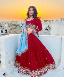 Superbe Lahenga Choli brodé avec velours de luxe et miroir lourd pour les femmes robe de soirée de mariage robe de soirée - Product Image 6