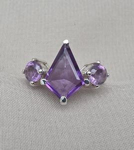 Bague en Améthyste Naturelle Taille Ovale, Argent Sterling 925, Certifiée IGI, 1,40 Carat, Bijou d'Amitié Tendance, Cadeau Idéal pour Meilleure Amie Femme - Product Image 5