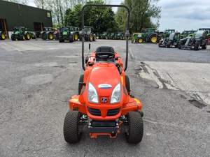 Consigue este cortacésped Kubota 2023 Kubota Z422. - Product Image 5