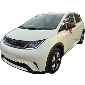2025 420 km Véhicule électrique avec batterie Blade, charge en 30 minutes, adapté aux trajets quotidiens en ville et il est le SUV compact le plus vendu en Chine - Product Image 1