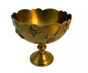 Bol en métal en laiton doré de créateur, parfait comme décoration de maison, centre de table de comptoir, plateau en laiton unique, bol à bonbons à bon prix - Product Image 6