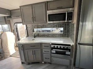 Fleetwood RV Bounder 35K Usado 2024 - Product Image 3