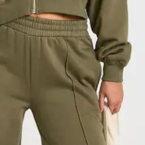 Fabricante de Sudaderas de Color Sólido / Diseño con Cierre de Cremallera para Mujer, Suministro al por Mayor, Mangas Completas, Logotipo Personalizable, Diseño de Sudadera Corta - Product Image 4