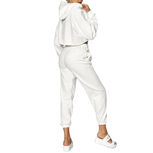 Conjunto Deportivo para Mujer de Alta Calidad Hecho en Pakistán, Estilo Holgado, Cortavientos, Corto, Color Sólido, Venta Caliente, Servicio OEM - Product Image 2