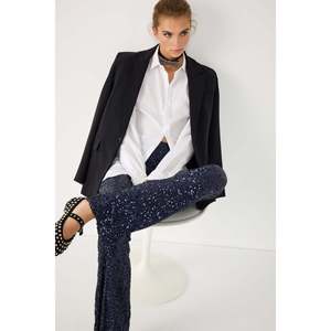 Pantalones Casuales Mega Merchant de Tela Elástica Tejida, Transpirables, Cintura Elástica, Pierna Ancha, Corte Regular, Midi, Otoño, Disponibles en Tallas XS a XL - Product Image 2