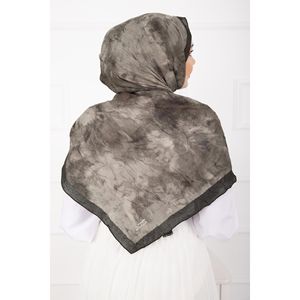 Série d'écharpes en bambou à motif batik, voile et masque de protection solaire en vison - Product Image 3