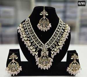 Traditionnel Antique fait à la main CZ fil clouté travail Patwa indien colliers boucles d'oreilles et vêtements de tête pour femmes et filles ensembles de bijoux - Product Image 3