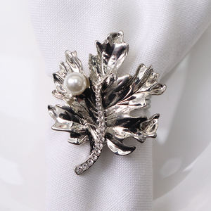 Anneaux de serviette de table de luxe, conçus pour une décoration de table haut de gamme et une expérience culinaire raffinée - Product Image 4