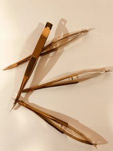 Tijeras para cejas de primavera Tijeras de seguridad de acero inoxidable para cejas y pestañas Tijeras para pestañas de cejas de alta calidad - Product Image 2