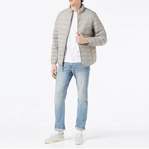 Vente en gros Veste matelassée pour homme Qualité supérieure Chaleur extrême Hiver Col montant Poche zippée Fourrure bouffante Décoration Toile - Product Image 1