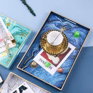 Plateau rectangulaire en bois marbré avec poignées, plateau de service traditionnel pour mariage, pour la nourriture et la décoration - Product Image 5