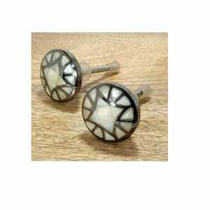 Boutons de porte de placard, tiroirs de cuisine, commode, design attrayant, nacre, moderne, écologique, fait main, forme naturelle, taille personnalisée - Product Image 1