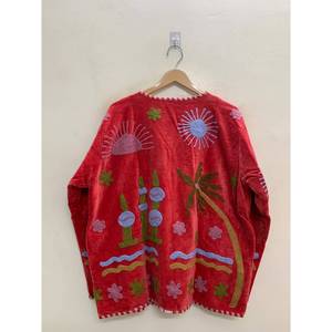 Abrigo de Invierno de Terciopelo Rojo Carmesí con Bordado Suzani y Motivos en Verde Salvia y Azul Cielo - Product Image 1