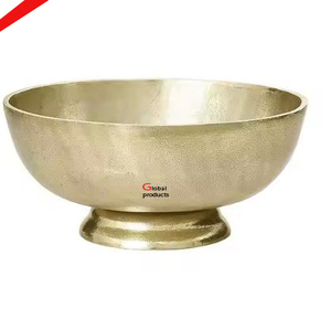 Cuenco de servicio de aluminio y metal con acabado dorado de aspecto simple para restaurante y bar de hotel - Product Image 1