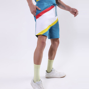 Los mejores pantalones cortos de estilo callejero para hombre, material cómodo con pretina elástica, color sólido y diseño estampado tropical - Product Image 2