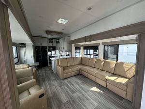 Nuevo Dutchmen Astoria 3403RKP 2026 - Product Image 3