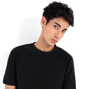 T-shirt graphique streetwear personnalisable à épaules tombantes pour hommes 250 GSM T-shirt blanc 100% coton lourd fabriqué au Pakistan - Product Image 1