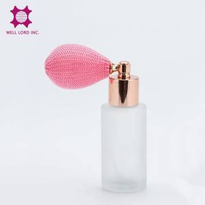 Flacon de parfum carré en verre de style vintage avec pulvérisateur à pompe, sérigraphie pour usage décoratif et diffusion de parfum - Product Image 5