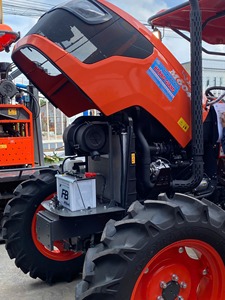 Tractor Kubota M6040SU 4WD para Arroceras, 60HP, Tractor Agrícola de Ruedas para Terrenos Agrícolas Lodosos y Mojados - Product Image 2