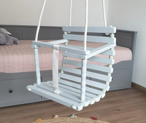 Balançoire pour bébé, balançoire en bois personnalisée faite à la main, premier anniversaire - Product Image 1