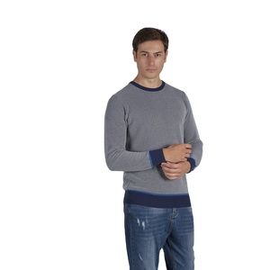 Vêtements ODM fabriqués en Italie, 100% coton biologique, tissé fin, pull à col rond pour homme, manches longues, bleu/gris durable - Product Image 1
