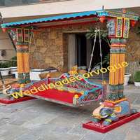 Ayunan Kayu Antik Jhoola Ukiran Tangan Kayu Jati Tradisional Ayunan India Elegan Tahan Lama Perabotan Rumah Taman India