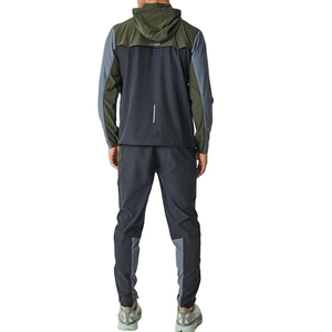 Ensemble de survêtement coupe-vent avec logo personnalisé, séchage rapide, coupe-vent pour homme avec capuche, ensemble de coupe-vent de couleur contrastée - Product Image 6