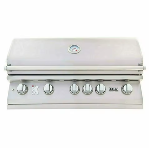 Nuovo Barbecue a Gas Propano di Qualità da 40 Pollici L90000 con Frigorifero, Porta e Cassetto, e Set di Utensili BBQ 5 in 1 - Product Image 1