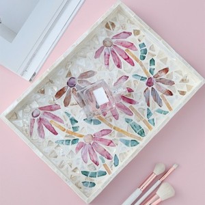 Plateau de service rectangulaire en nacre et résine MDF, produit de luxe exquis pour la présentation des fruits et des gâteaux - Product Image 1