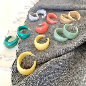 Boucles d'oreilles en résine à la mode pour femmes Accessoires de bijoux à la mode Boucle d'oreille à la mode pour les femmes Utiliser les mariages de fête - Product Image 3