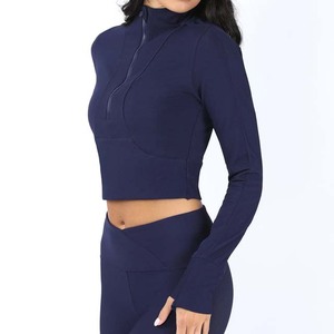 Vente en gros personnalisé léger tricoté sweat-shirt pour femmes poids lourd à manches longues crop top sweat à capuche zippé cordon mignon polaire - Product Image 4