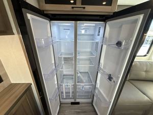 Nuevo 2026 Keystone C-o-l-e-m-a-n L-e-g-a-c-y 3000L-O-F-T - Product Image 4