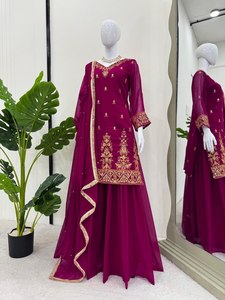 ชุดเครป/ครีเป้ kurti dupatta ที่ทันสมัย: ชุด crape/creepe kurti dupatta ที่ออกแบบด้วยไหวพริบที่ทันสมัยและโมตแบบดั้งเดิม - Product Image 2