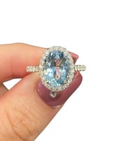 Bague de fiançailles et de mariage classique en argent sterling 925 plaqué or 14 carats avec aigue-marine ovale de laboratoire sertie à griffes, idéale pour les occasions festives