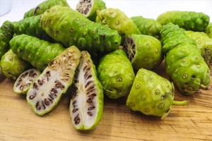 FRUITS NONI CONGELÉS IQF | ORIGINE DU VIETNAM | ENTIER ET TRANCHÉ | EXPORTATION EN VRAC - Product Image 5