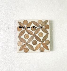 Vente chaude Résine et Bois Noir et Blanc Couleur Coaster Style Classique Carré Forme Pads pour Cuisine Fabriqué en Inde - Product Image 4